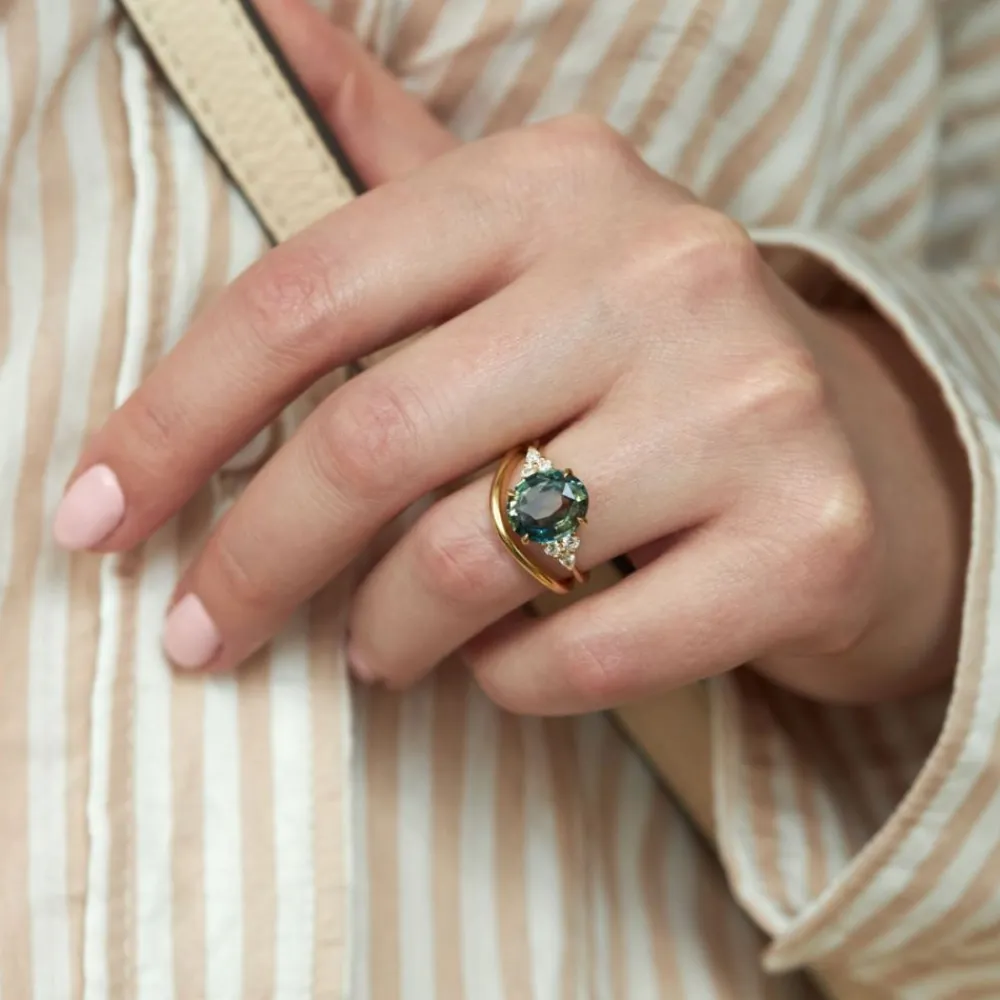 Dinny Hall Edie 18K Fine Peacock Sapphire & Diamond Ring