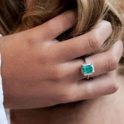 Dinny Hall Heni 18K Fine Vivid Green Emerald & Diamond Ring