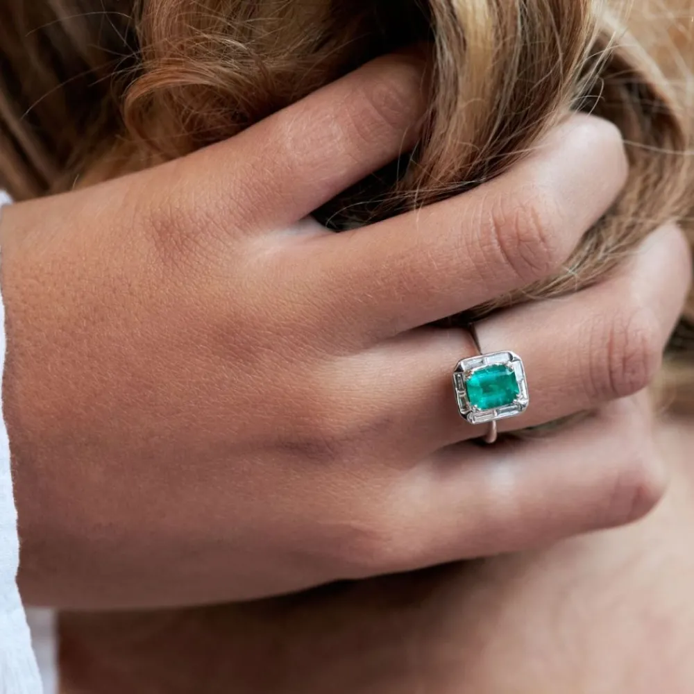 Dinny Hall Heni 18K Fine Vivid Green Emerald & Diamond Ring