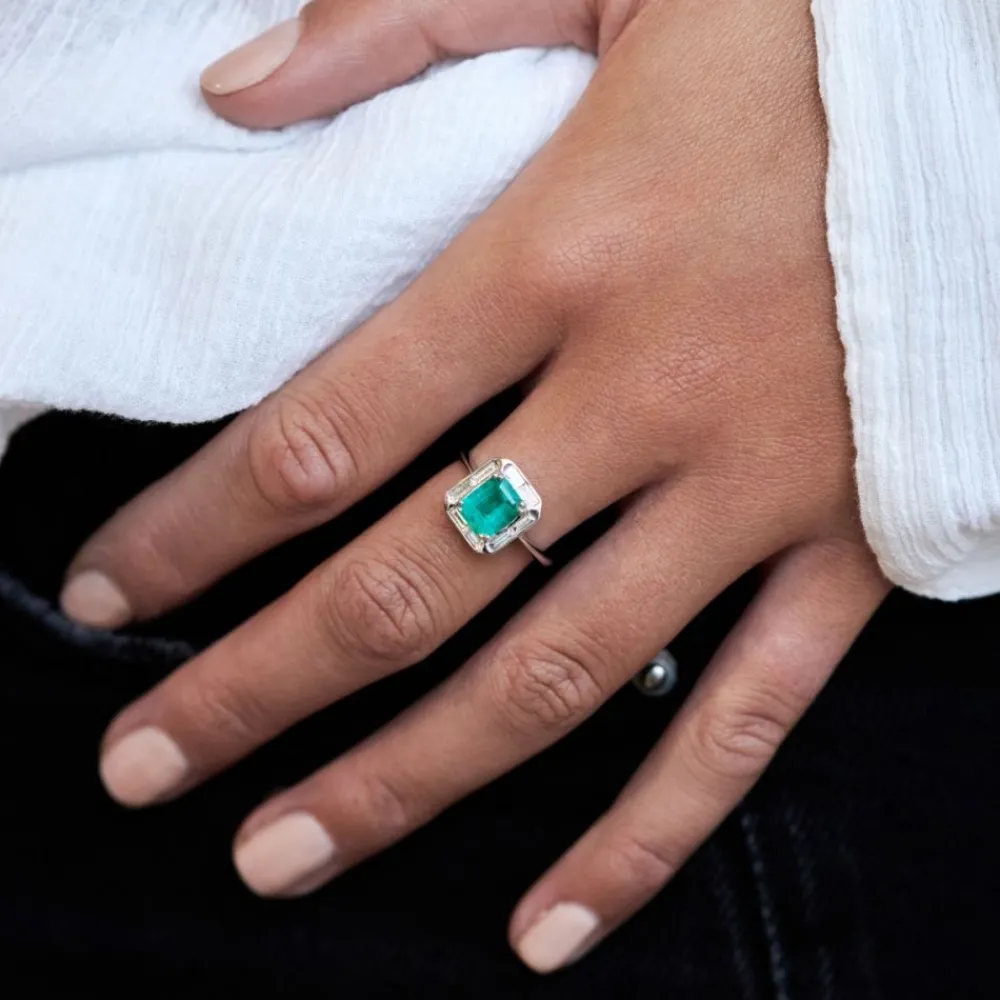 Dinny Hall Heni 18K Fine Vivid Green Emerald & Diamond Ring
