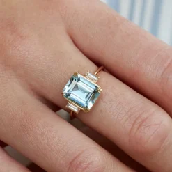 Dinny Hall Mae West 18K Fine Aquamarine & Diamond Ring