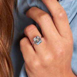 Dinny Hall Mae West 18K Fine Aquamarine & Diamond Ring