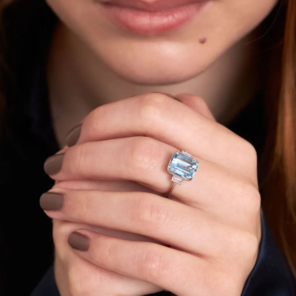 Dinny Hall Mae West 18K Fine Aquamarine & Diamond Ring