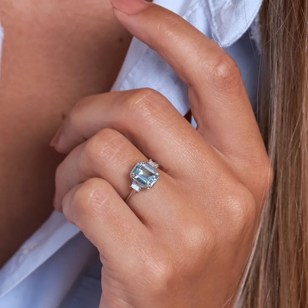 Dinny Hall Mini Mae West 18K Fine Aquamarine & Diamond Ring
